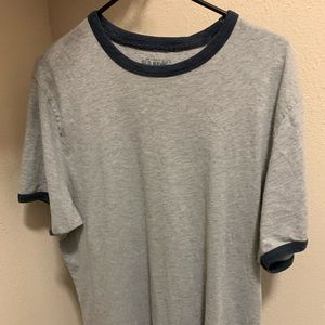 Old navy t shirt